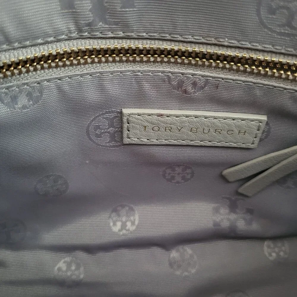 Tory Burch Women Bryant Quilted Crossbody Mercury Grey bag. - Picture 7 of 11